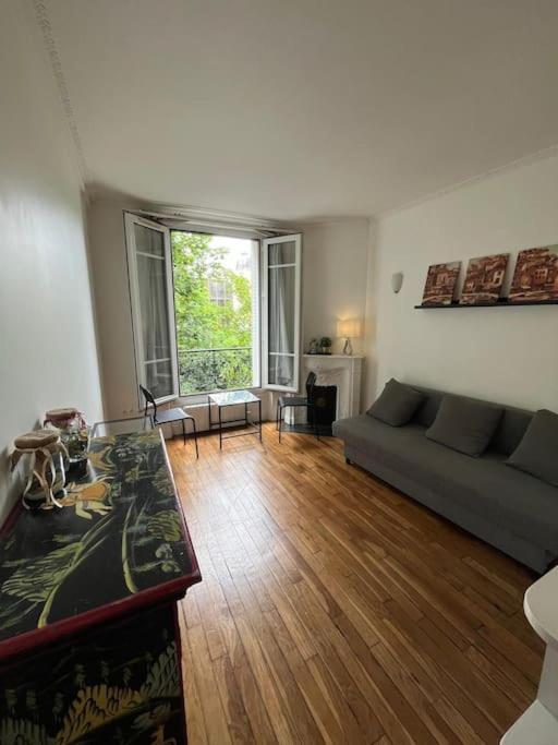 Entire Unit In * Paris