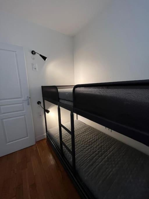 Apartment Entire Unit In